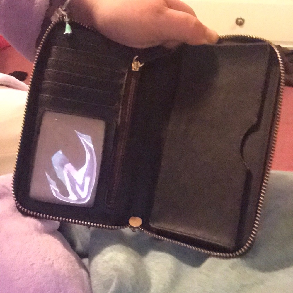 Michael kors wallet